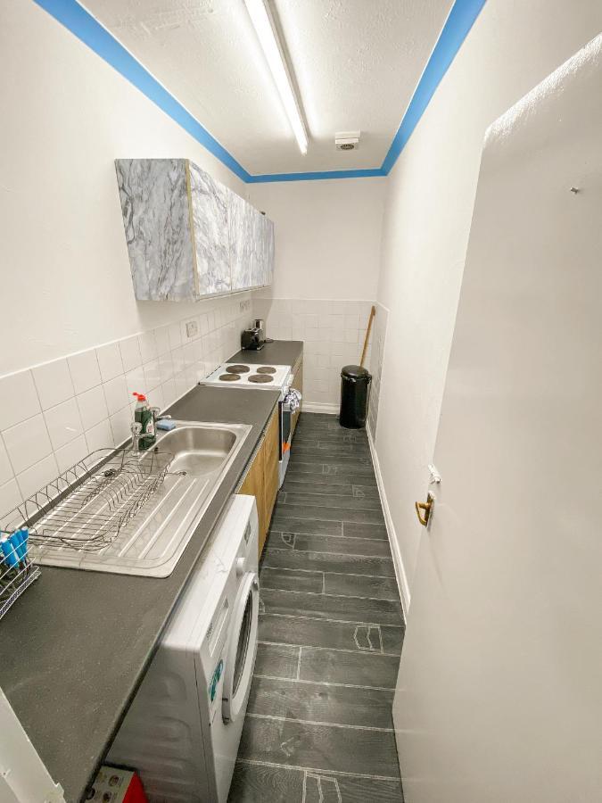チャタム2 Bed Central Hub In Medwayアパートメント エクステリア 写真